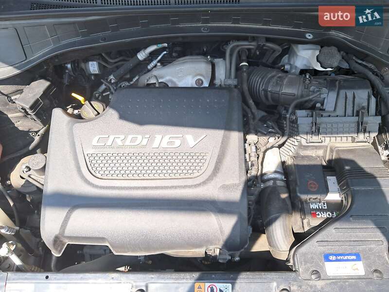Позашляховик / Кросовер Hyundai Santa FE 2017 в Дніпрі