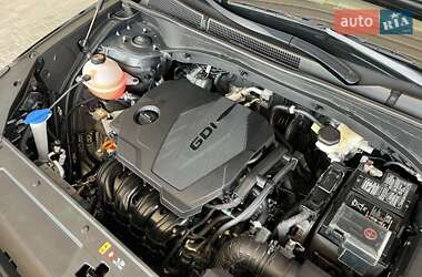 Внедорожник / Кроссовер Hyundai Santa FE 2021 в 
