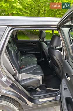Внедорожник / Кроссовер Hyundai Santa FE 2021 в 