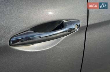 Внедорожник / Кроссовер Hyundai Santa FE 2015 в 