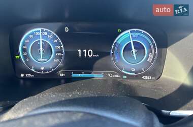 Внедорожник / Кроссовер Hyundai Santa FE 2022 в 
