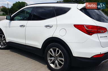 Внедорожник / Кроссовер Hyundai Santa FE 2015 в 