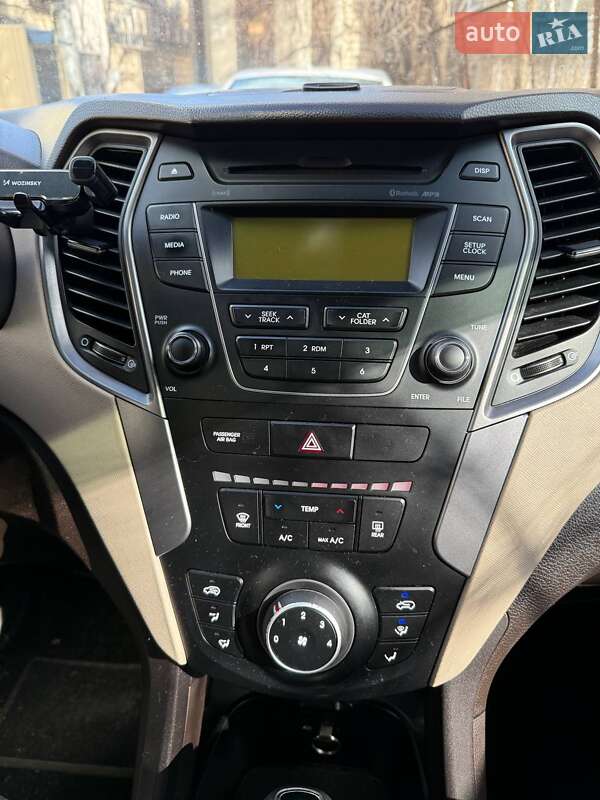 Позашляховик / Кросовер Hyundai Santa FE 2015 в Києві