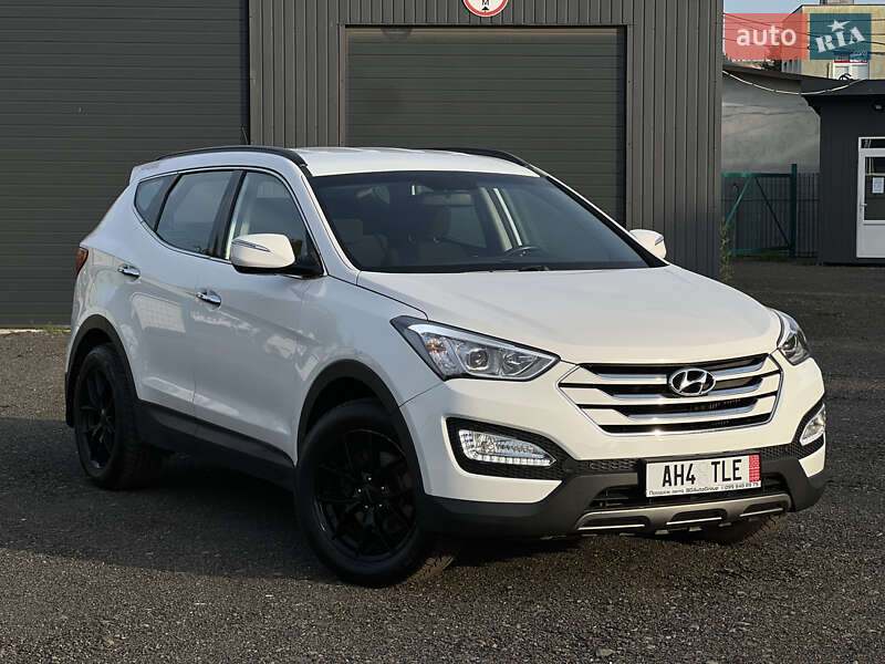 Позашляховик / Кросовер Hyundai Santa FE 2013 в Ужгороді