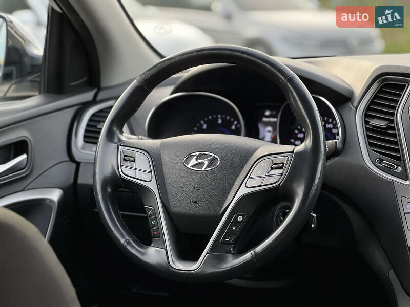 Позашляховик / Кросовер Hyundai Santa FE 2013 в Ужгороді
