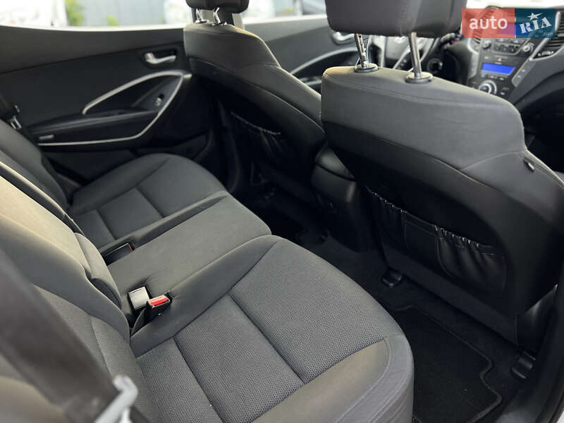 Позашляховик / Кросовер Hyundai Santa FE 2013 в Ужгороді