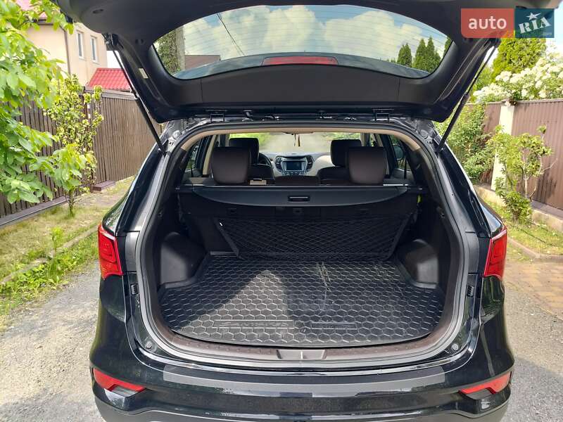 Позашляховик / Кросовер Hyundai Santa FE 2017 в Києві