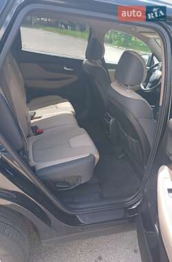 Внедорожник / Кроссовер Hyundai Santa FE 2023 в 