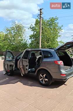 Внедорожник / Кроссовер Hyundai Santa FE 2012 в 