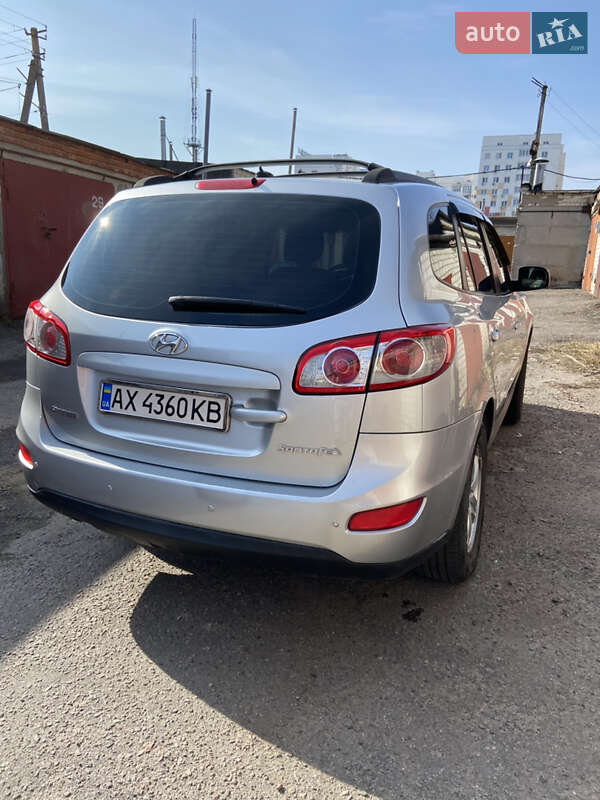 Позашляховик / Кросовер Hyundai Santa FE 2011 в Харкові
