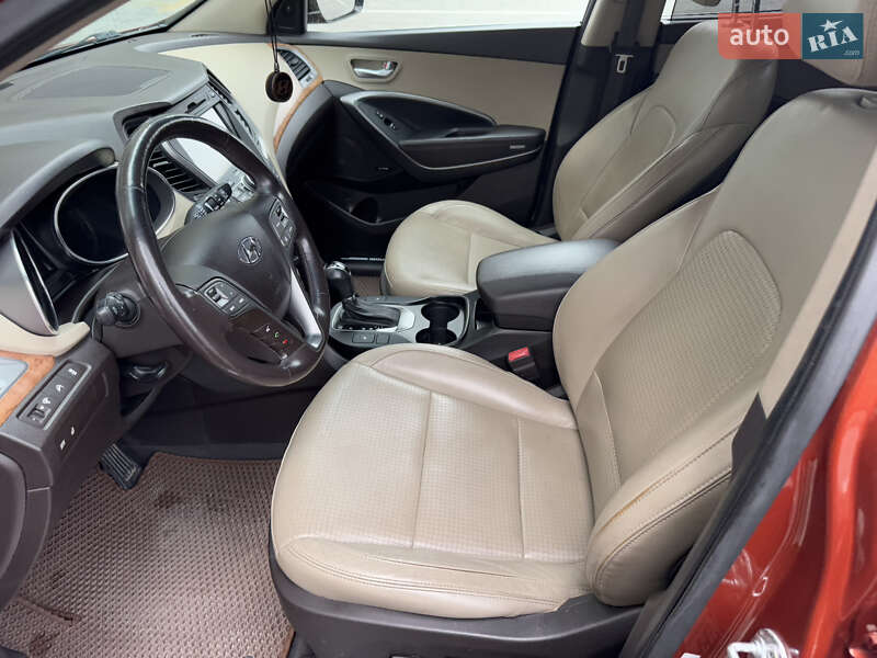 Позашляховик / Кросовер Hyundai Santa FE 2012 в Києві