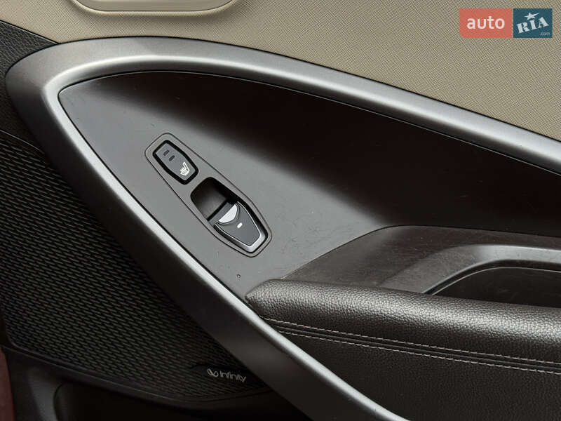 Позашляховик / Кросовер Hyundai Santa FE 2012 в Києві