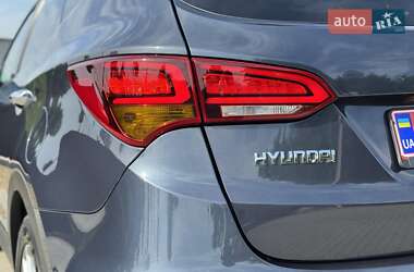 Позашляховик / Кросовер Hyundai Santa FE 2016 в 