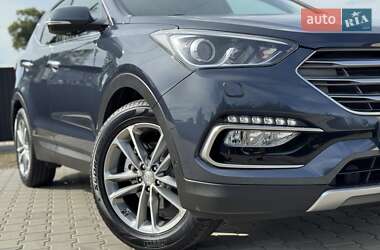 Позашляховик / Кросовер Hyundai Santa FE 2016 в 