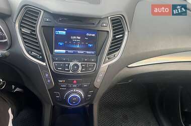 Позашляховик / Кросовер Hyundai Santa FE 2014 в 