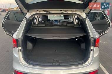 Позашляховик / Кросовер Hyundai Santa FE 2014 в 