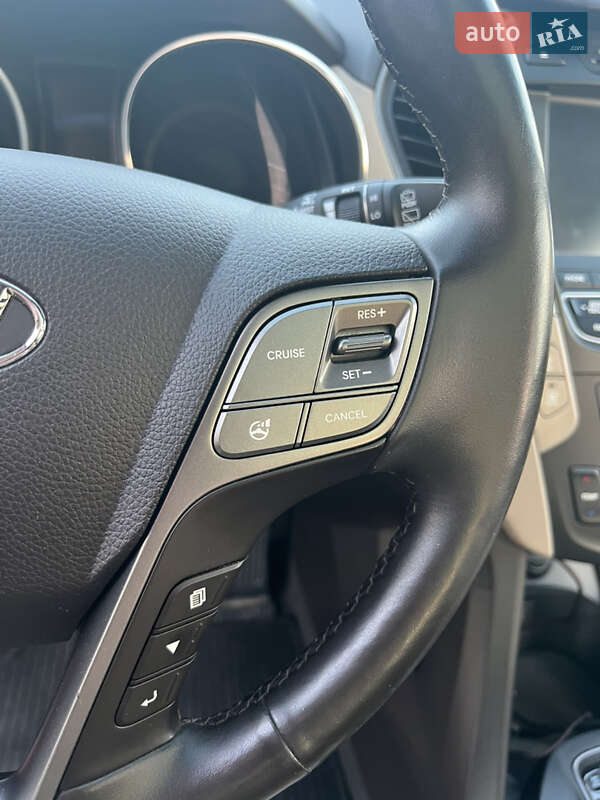 Позашляховик / Кросовер Hyundai Santa FE 2014 в Києві