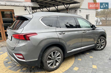 Внедорожник / Кроссовер Hyundai Santa FE 2019 в 