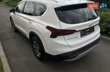 Внедорожник / Кроссовер Hyundai Santa FE 2021 в 