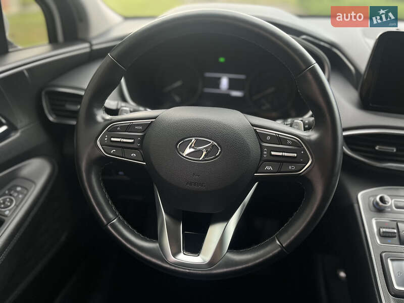Позашляховик / Кросовер Hyundai Santa FE 2021 в Умані