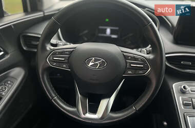 Внедорожник / Кроссовер Hyundai Santa FE 2021 в 