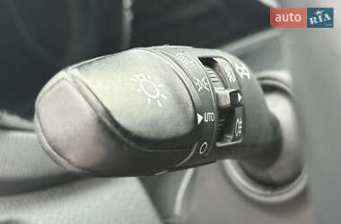 Внедорожник / Кроссовер Hyundai Santa FE 2014 в 