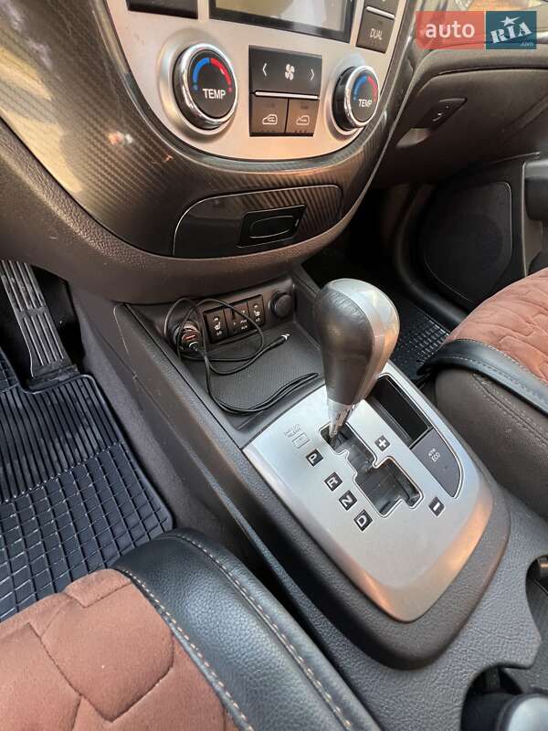 Позашляховик / Кросовер Hyundai Santa FE 2011 в Ананьїві