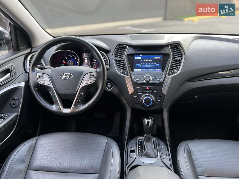 Позашляховик / Кросовер Hyundai Santa FE 2014 в Івано-Франківську