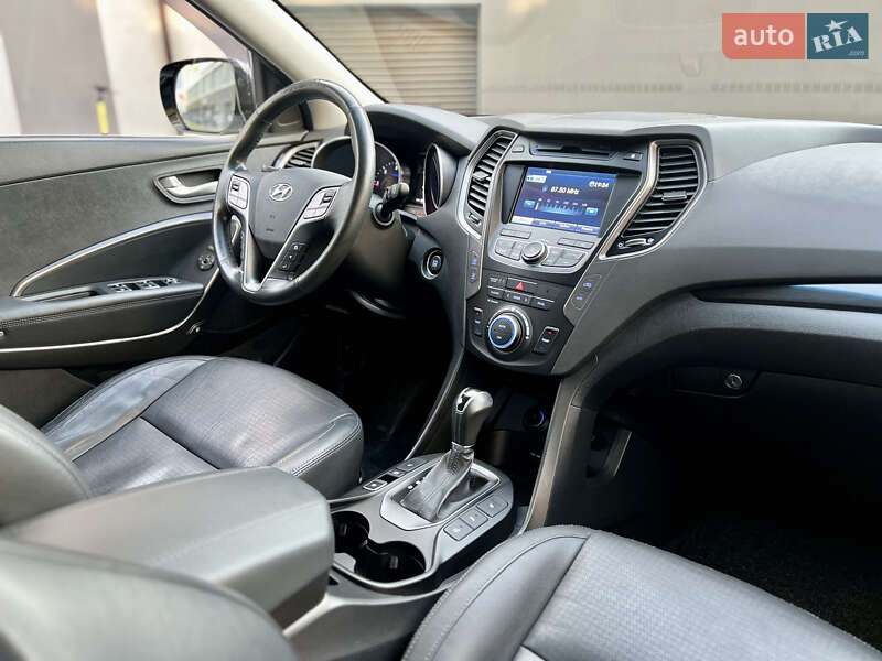 Позашляховик / Кросовер Hyundai Santa FE 2014 в Івано-Франківську