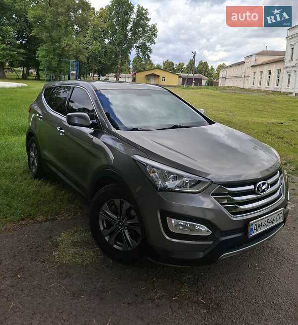 Позашляховик / Кросовер Hyundai Santa FE 2015 в Андрушівці