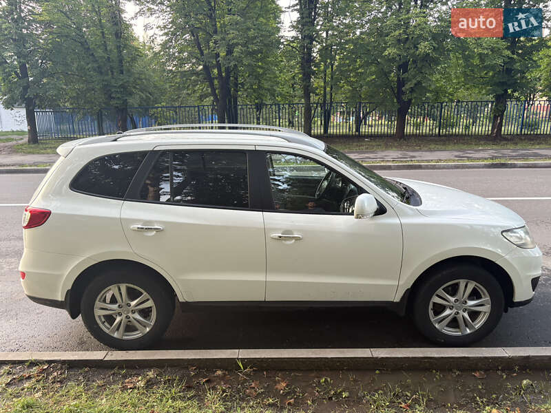 Позашляховик / Кросовер Hyundai Santa FE 2011 в Харкові