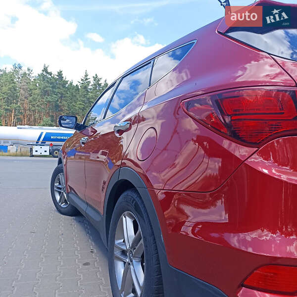Позашляховик / Кросовер Hyundai Santa FE 2017 в Бучі
