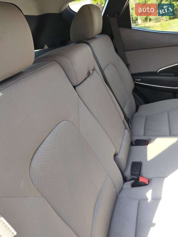 Позашляховик / Кросовер Hyundai Santa FE 2016 в Одесі