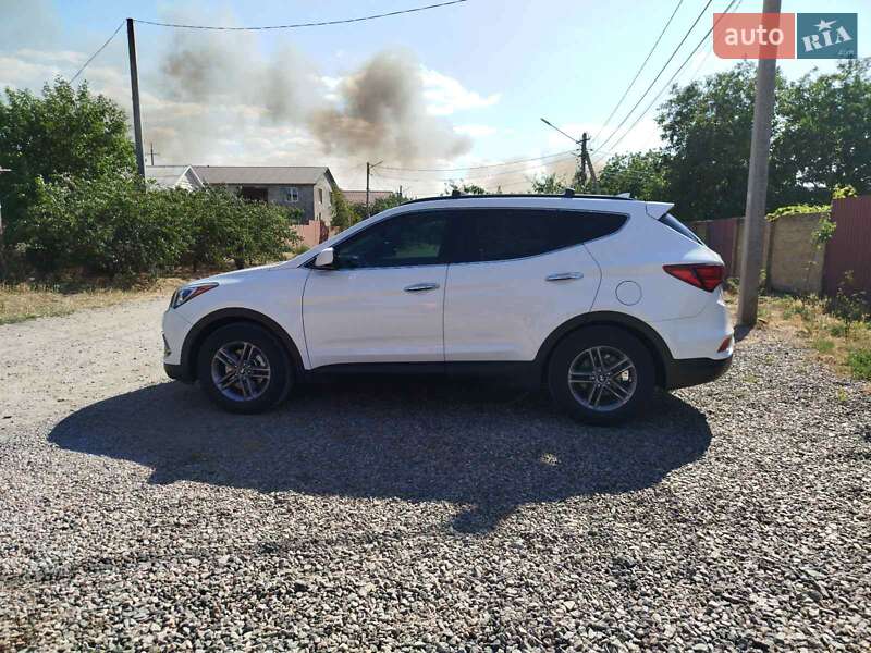 Позашляховик / Кросовер Hyundai Santa FE 2016 в Одесі