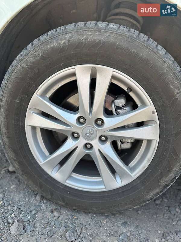 Внедорожник / Кроссовер Hyundai Santa FE 2011 в Крыжополе