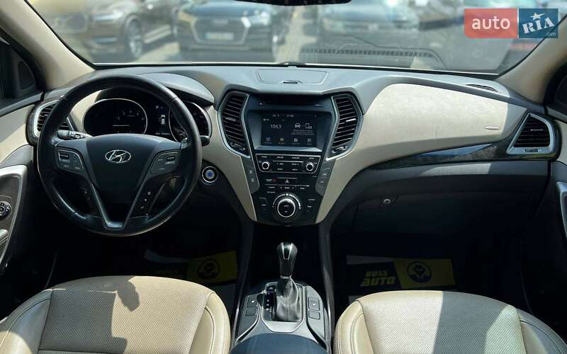 Позашляховик / Кросовер Hyundai Santa FE 2016 в Івано-Франківську