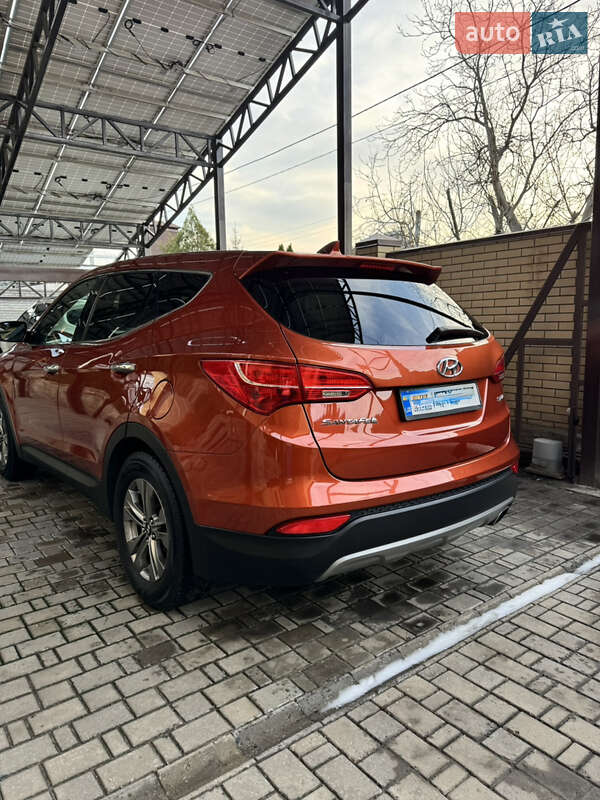 Позашляховик / Кросовер Hyundai Santa FE 2015 в Дніпрі