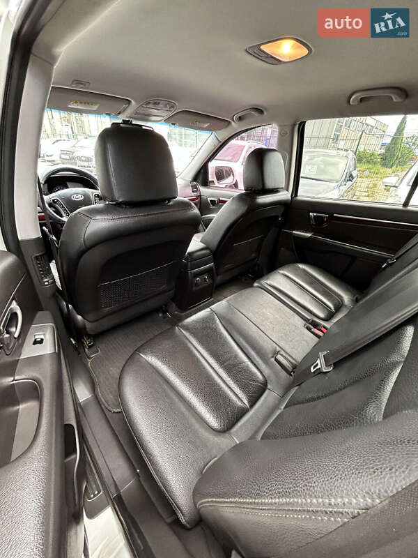 Внедорожник / Кроссовер Hyundai Santa FE 2011 в Сумах