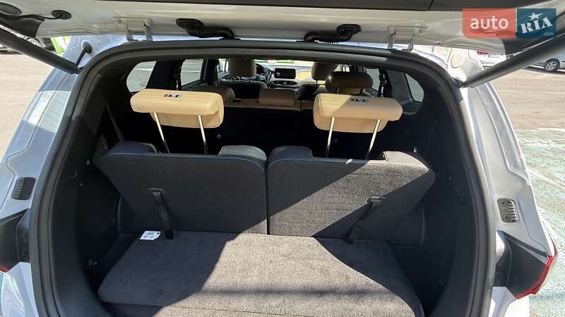 Внедорожник / Кроссовер Hyundai Santa FE 2021 в Киеве