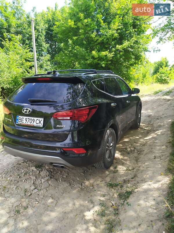 Внедорожник / Кроссовер Hyundai Santa FE 2016 в 
