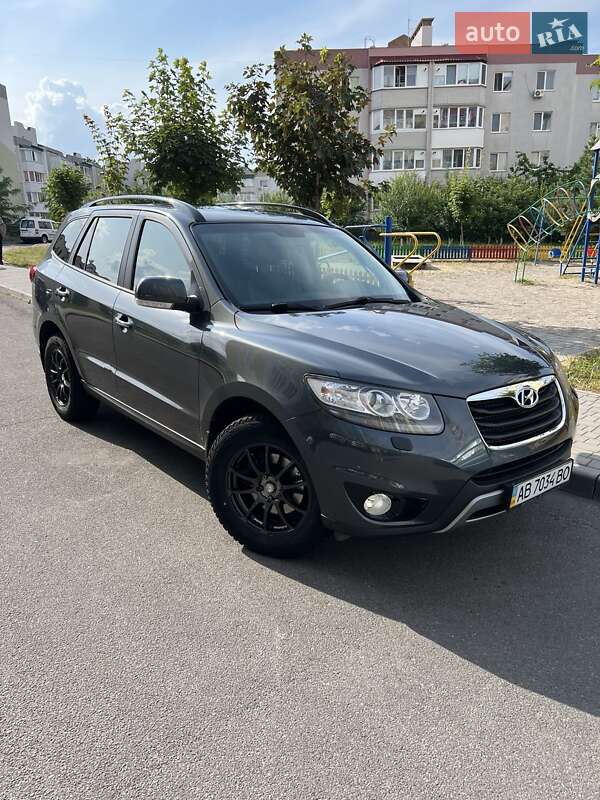 Внедорожник / Кроссовер Hyundai Santa FE 2012 в Виннице