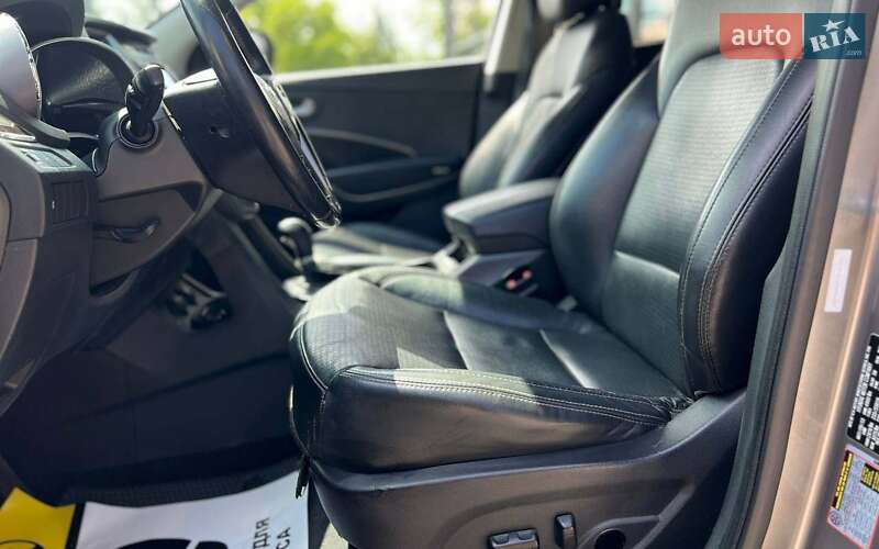 Внедорожник / Кроссовер Hyundai Santa FE 2013 в Ивано-Франковске