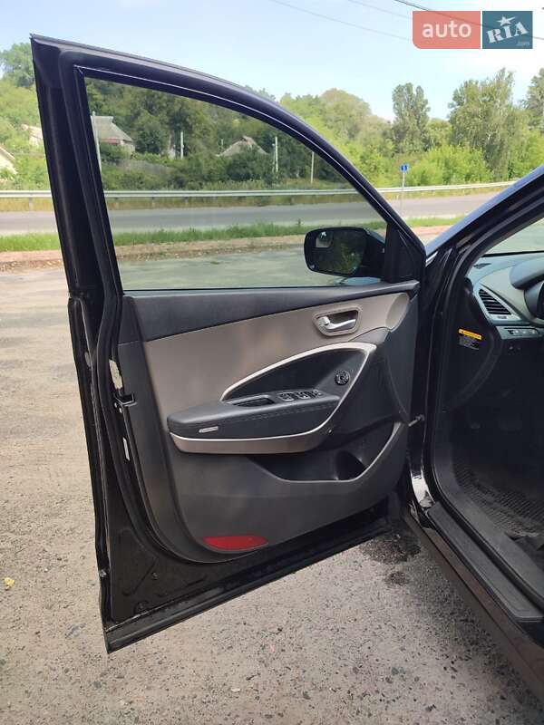 Внедорожник / Кроссовер Hyundai Santa FE 2014 в Обухове
