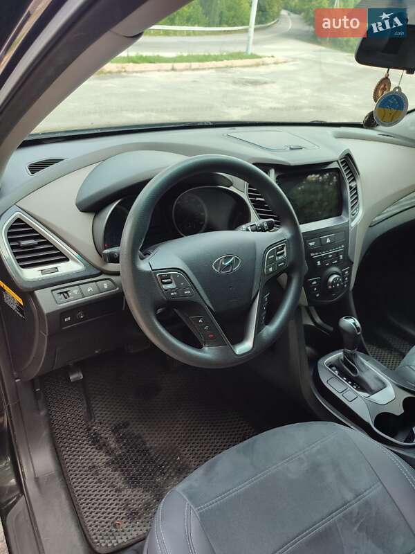 Внедорожник / Кроссовер Hyundai Santa FE 2014 в Обухове