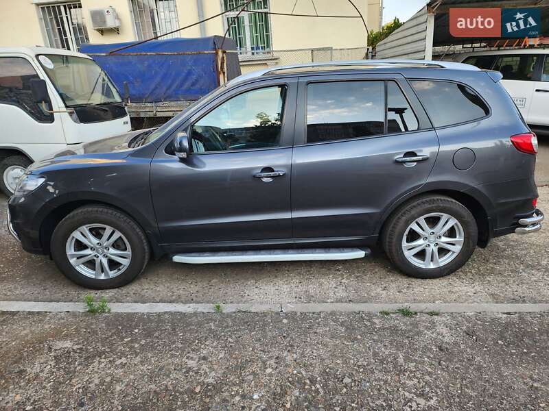 Внедорожник / Кроссовер Hyundai Santa FE 2011 в Херсоне