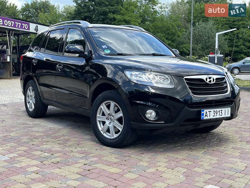Внедорожник / Кроссовер Hyundai Santa FE 2010 в Калуше