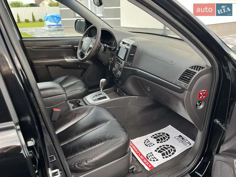 Внедорожник / Кроссовер Hyundai Santa FE 2010 в Калуше