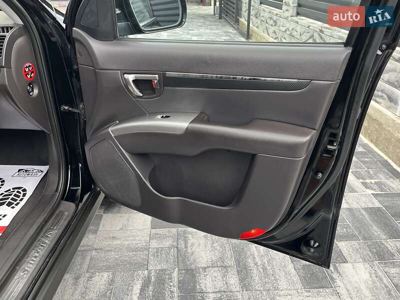 Внедорожник / Кроссовер Hyundai Santa FE 2010 в Калуше