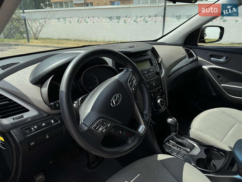 Позашляховик / Кросовер Hyundai Santa FE 2016 в Івано-Франківську