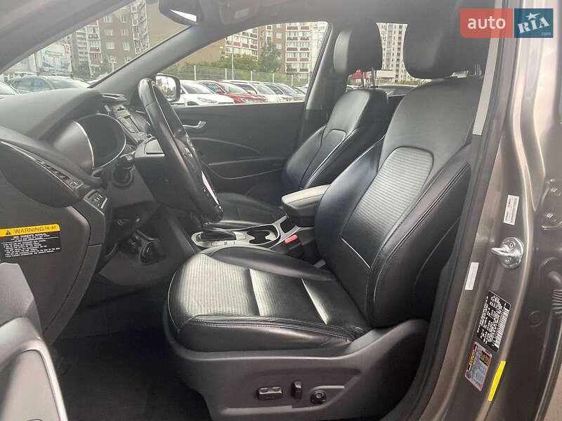 Внедорожник / Кроссовер Hyundai Santa FE 2012 в Киеве